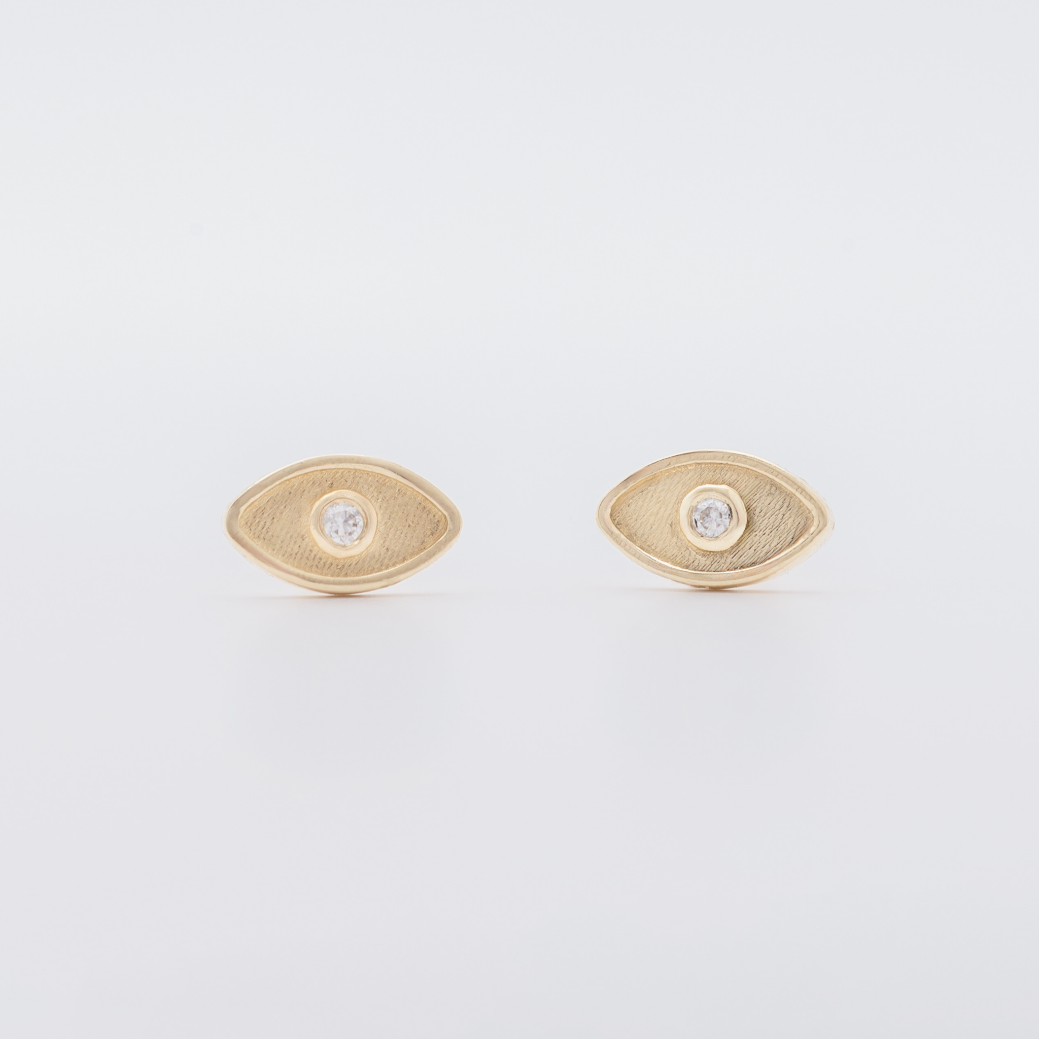 Eyes on you studs