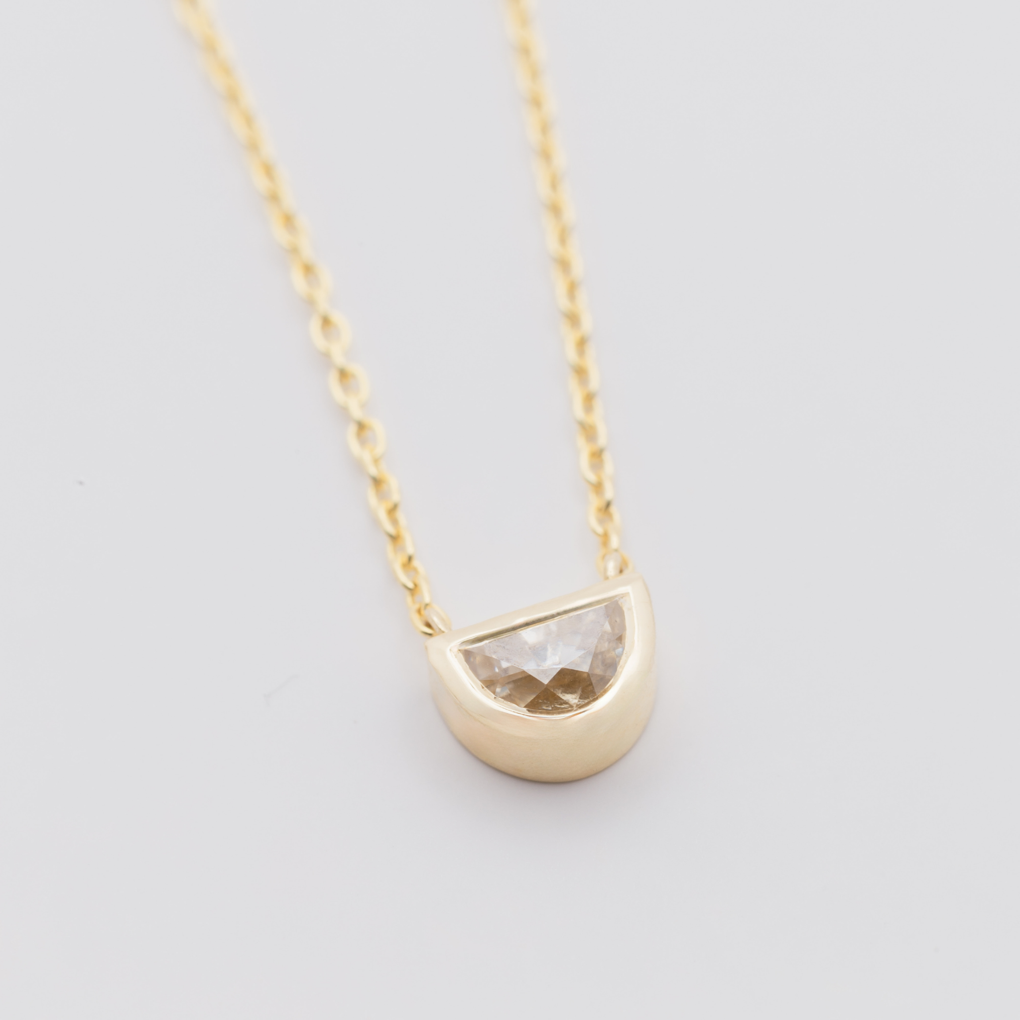 Half moon neckless