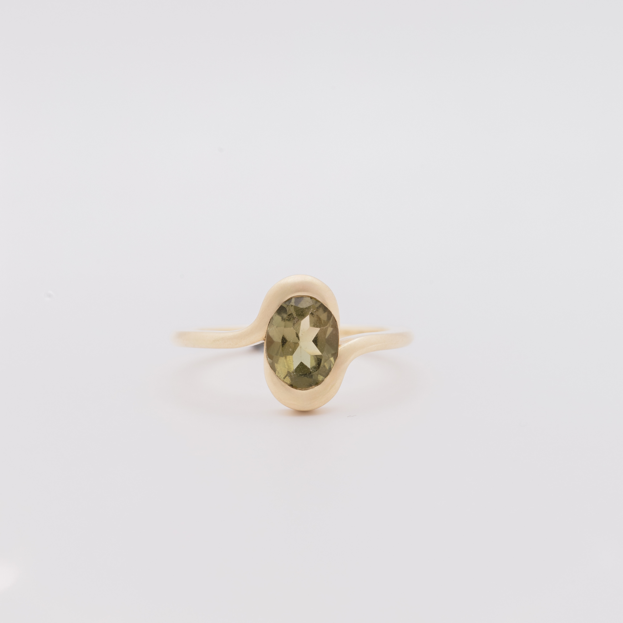 Roya ring