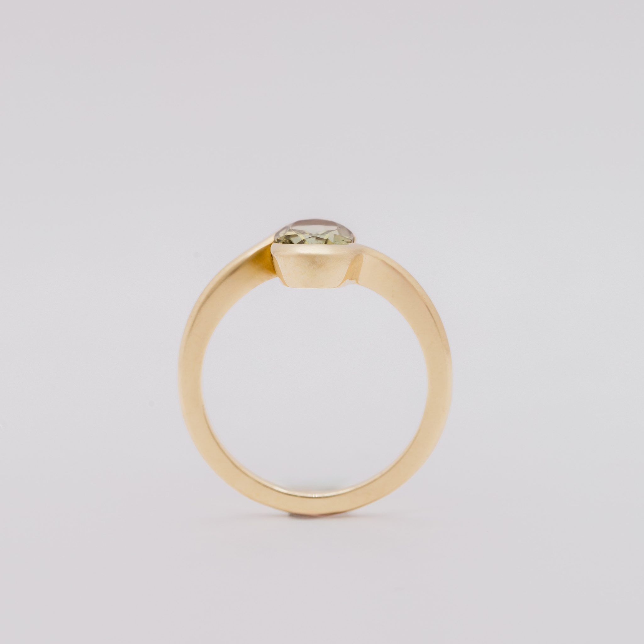 Roya ring